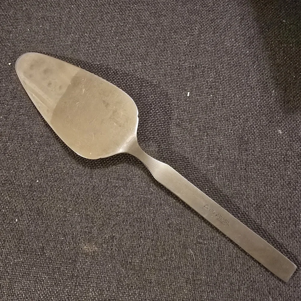 VTG Danika Stainless Japan Celtic Knot Pie Cake Server